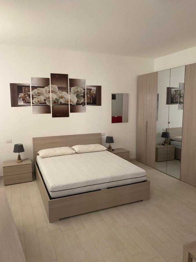 Senza Pensieri Via 4 Novembre/Via Diaz Apartment Крема Екстериор снимка