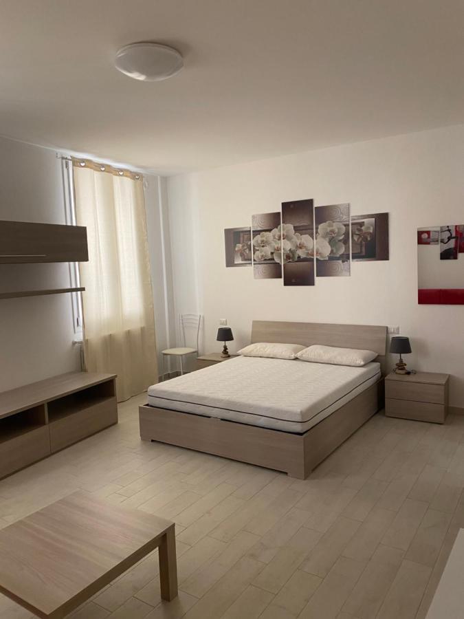 Senza Pensieri Via 4 Novembre/Via Diaz Apartment Крема Екстериор снимка